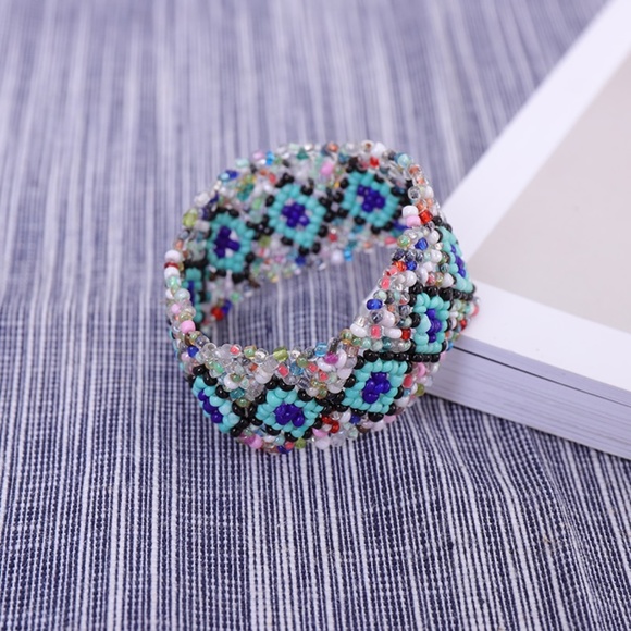 Urban Outfitters Jewelry - 90s beaded bracelet